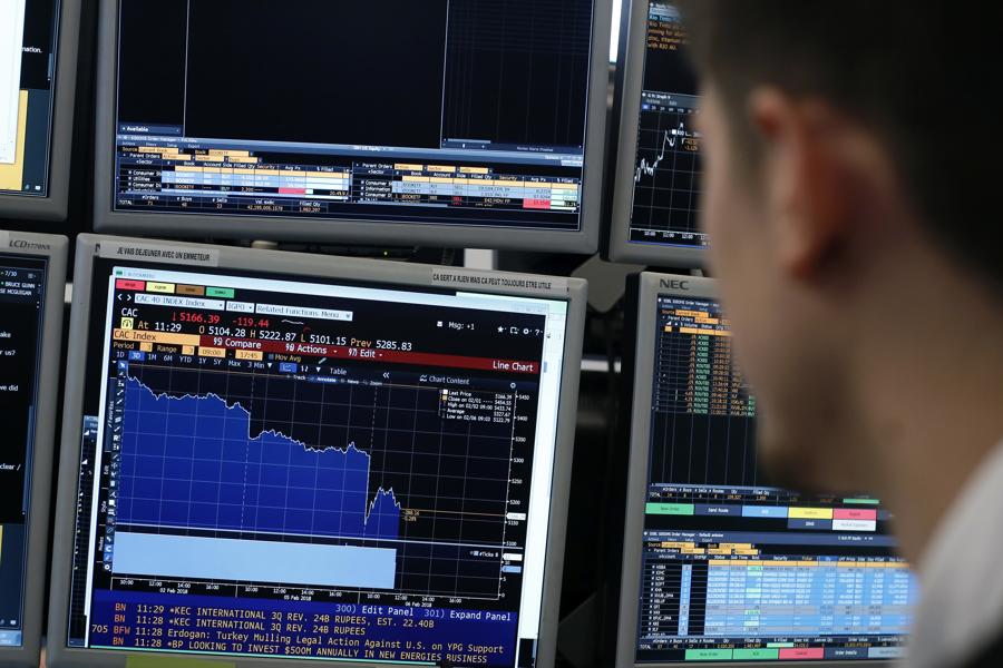 2 Spectacular Growth Shares You Should Buy Before March
