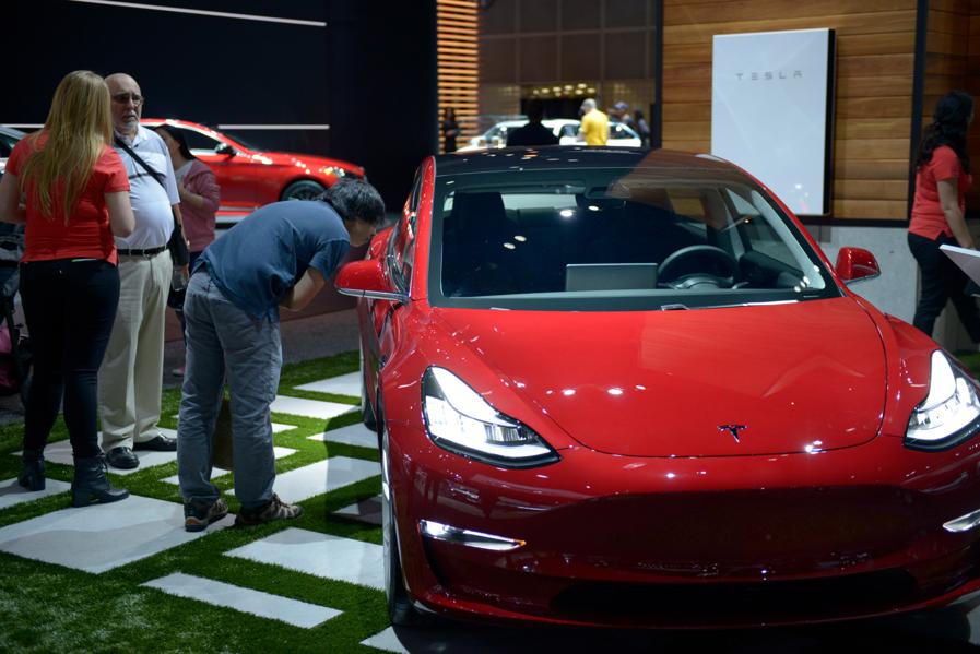 Free Cash Isn't Good For Tesla