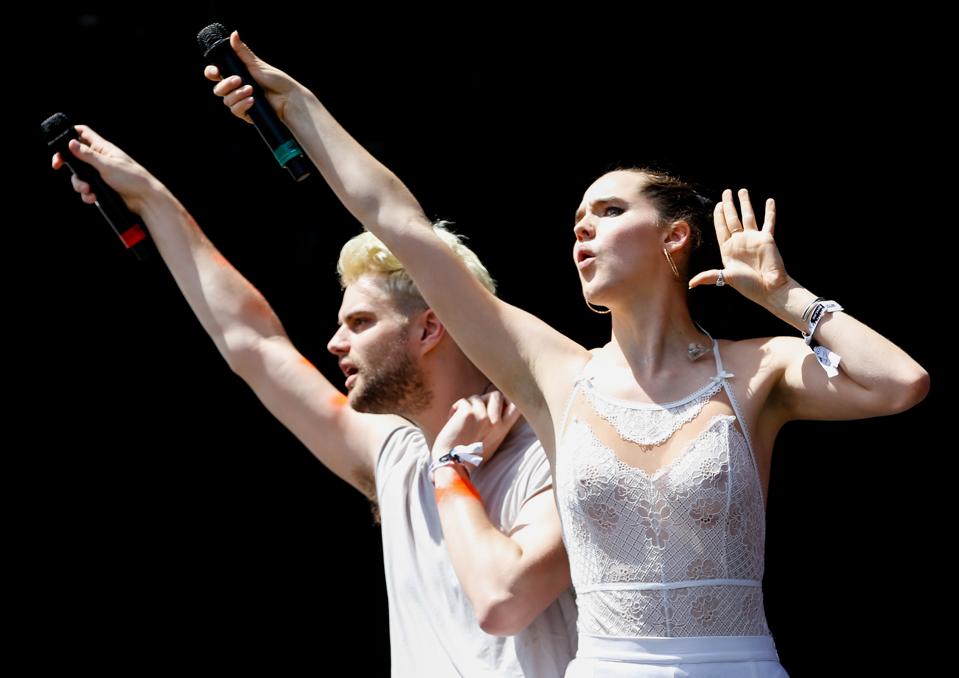 EDM Duo Sofi Tukker Raises 20 000 For Planned Parenthood edm-duo-sofi-tukker-raises-20-000-for-planned-parenthood