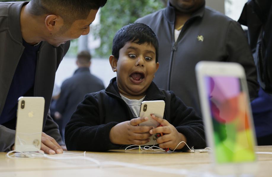 iPhone X Supply Almost Caught Up To Demand At The End Of The Quarter