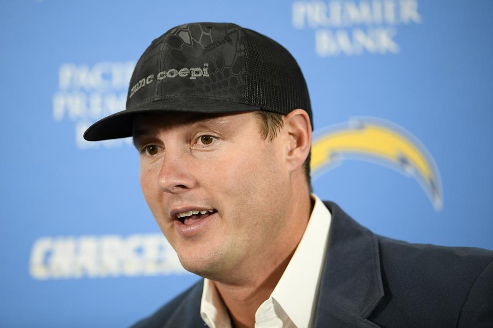 Chargers' Philip Rivers Gets Into The Flow While Navigating The Last ...