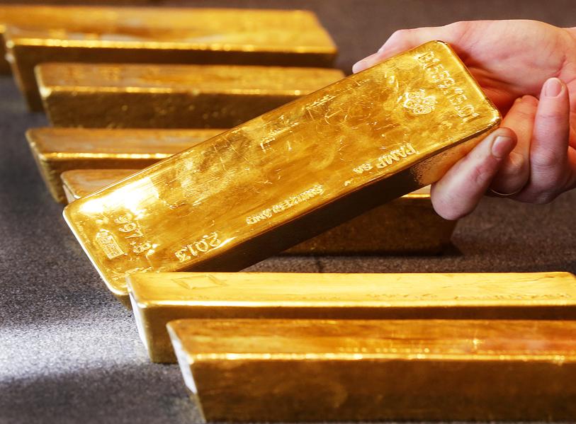 Central Banks Go On Gold Buying Spree Over Dollar Worries