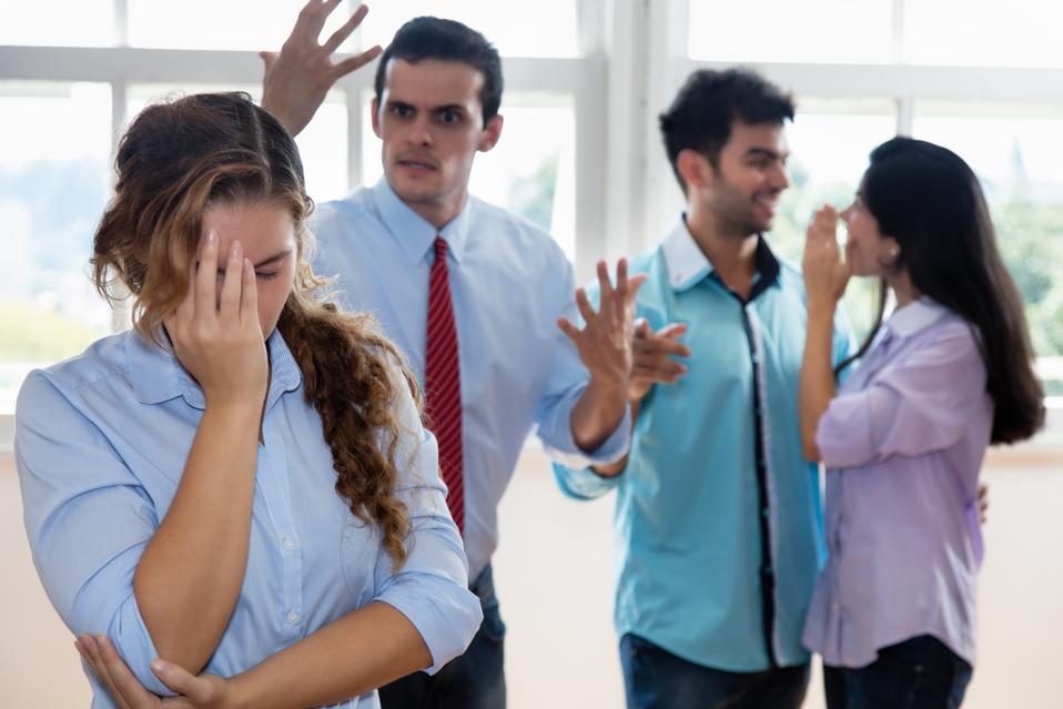 Featured image of post Imagens Sobre O Bullying / As crianças compartilham experiências e apresentam a percepção delas durante a discussão e respondendo a um questionário sobre o.