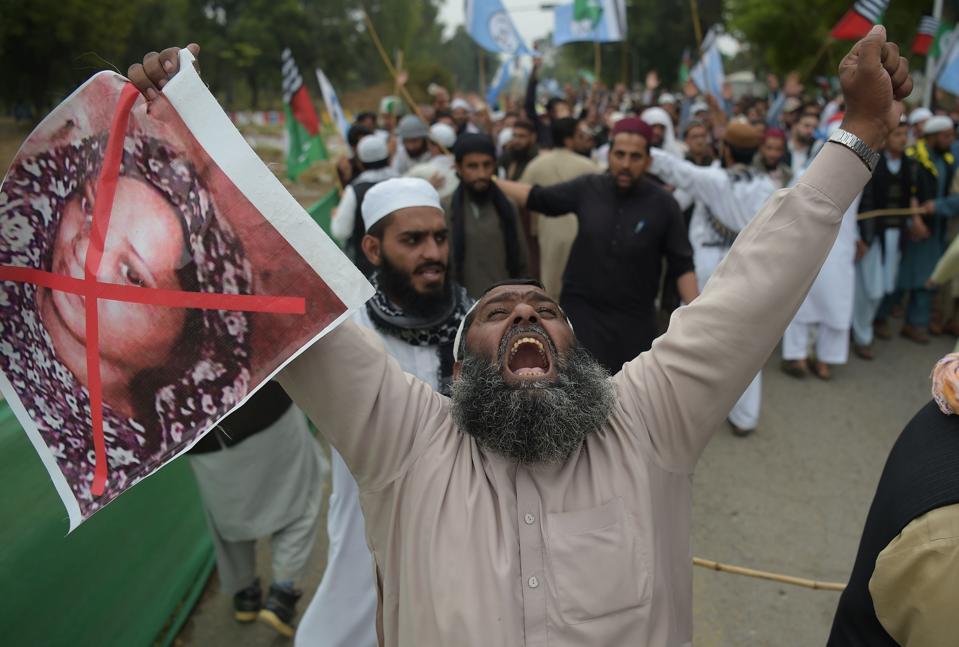 TOPSHOT-PAKISTAN-RELIGION-COURT