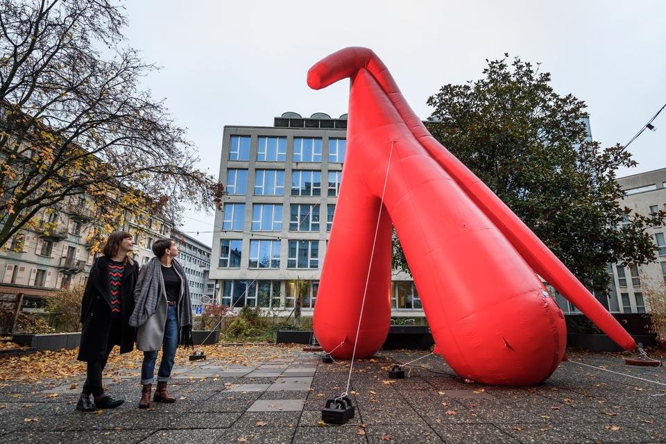 TOPSHOT-SWITZERLAND-ART-SOCIAL-FESTIVAL