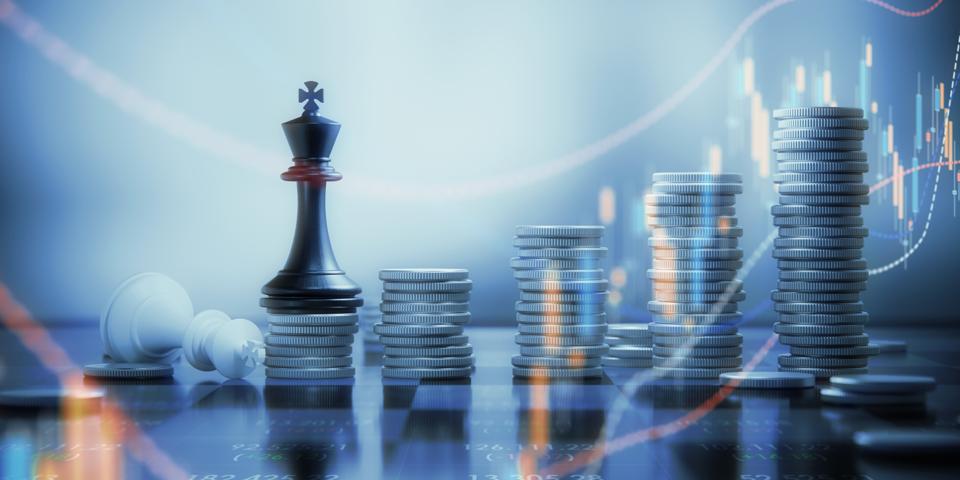 By being strategic during recessions, some companies manage to improve their performance.