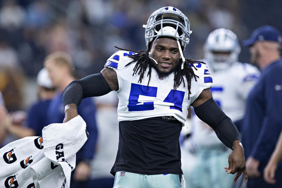 After Injury Cost Him Millions Jaylon Smith Gets 64m Contract