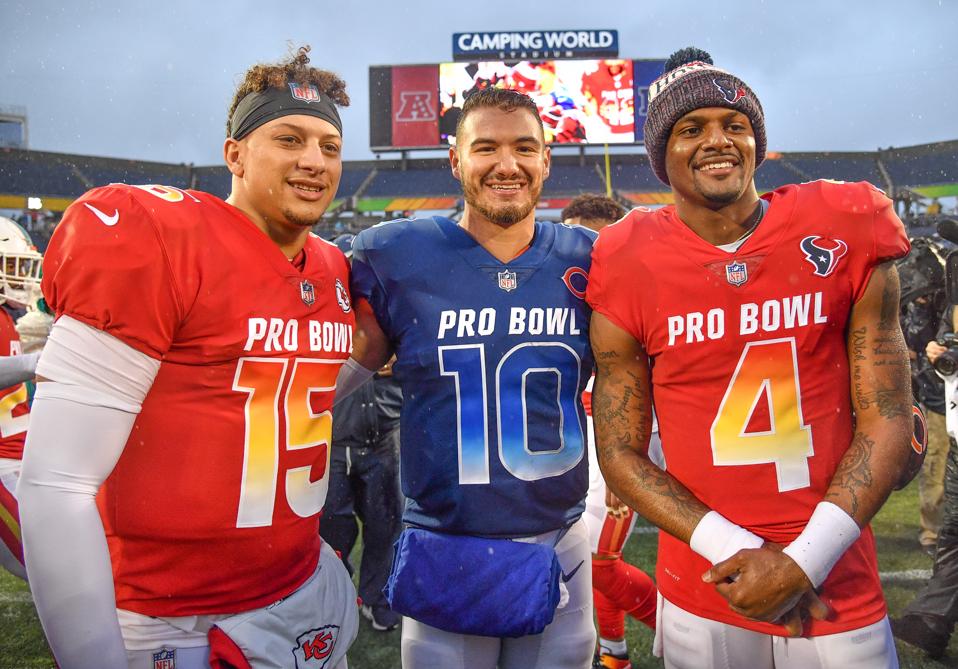 Nfl Contracts Next Quarterbacks In Line For Huge Extensions