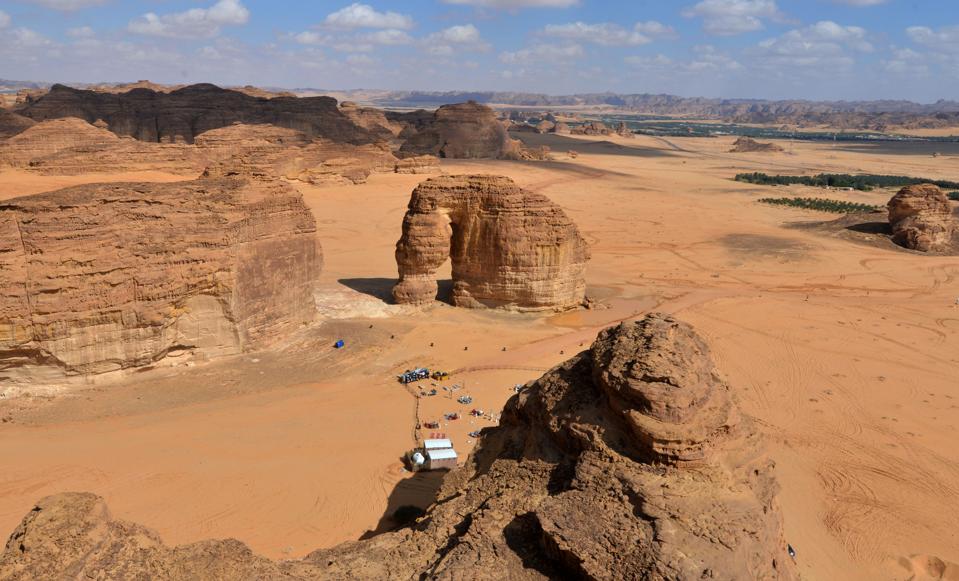 Saudi Arabia S 100 Billion Tourism Pipe Dream