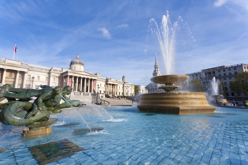 Tour London’s Art Scene With Galleries’ Virtual Exhibitions 6 Great Britain, England, London, Trafalgar Square, View of fountain at national gallery museum