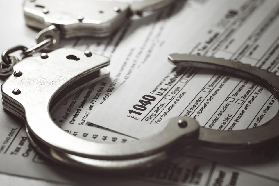 Illinois Doctor Sentenced 34 Months Prison $1.6M Tax Evasion Medicare Fraud