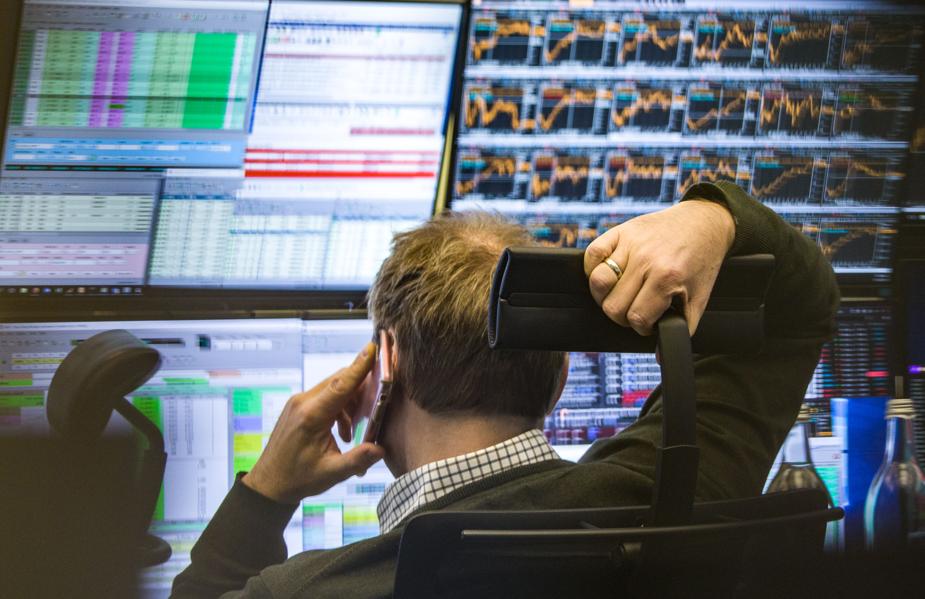 Don't Ignore The Yield Curve; Sell Stocks And Buy Bonds