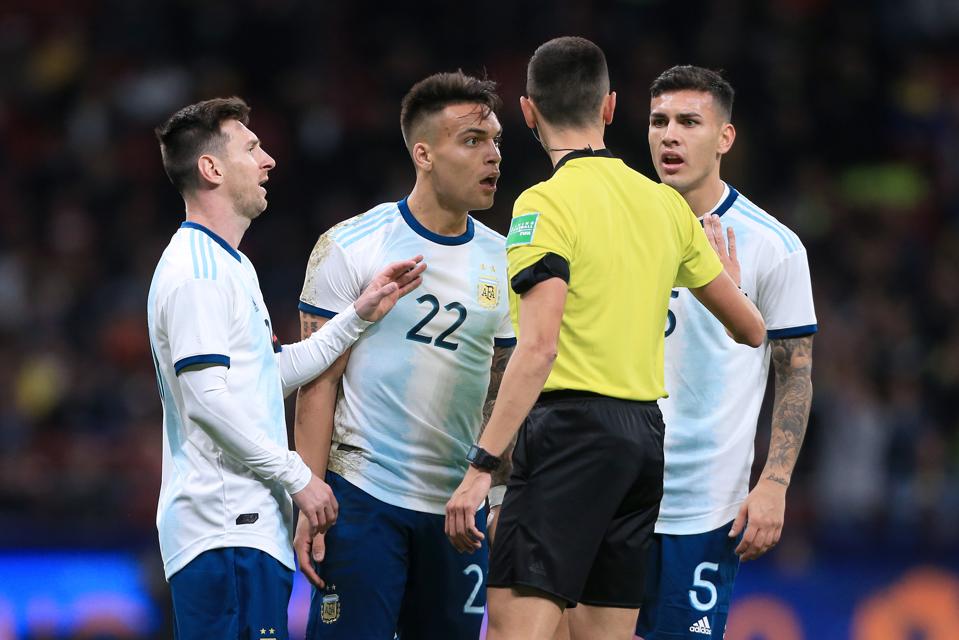 Time Running Out For Barcelona S Lautaro Martinez Swoop Which Could Prove Vital To Messi Stay
