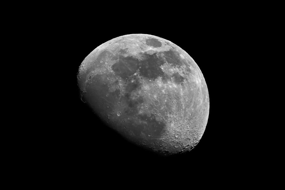 India is weeks from touchdown on the moon 2 Black and white moon