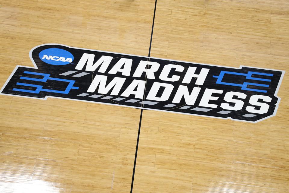 March Madness Odds Gonzaga And Virginia Open As Co Favorites For