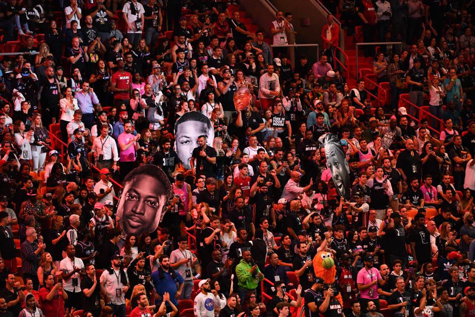 The NBA's Best Fans: How The Raptors Turned Hockey-Mad Canada Into ...