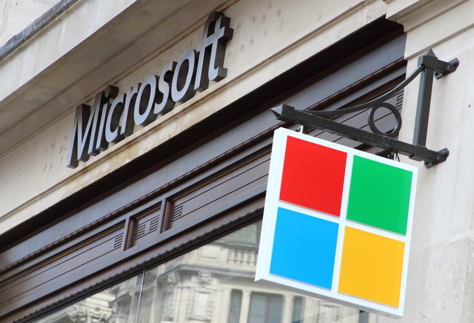 Logo Microsoft dans le nouveau magasin phare Microsoft, ...