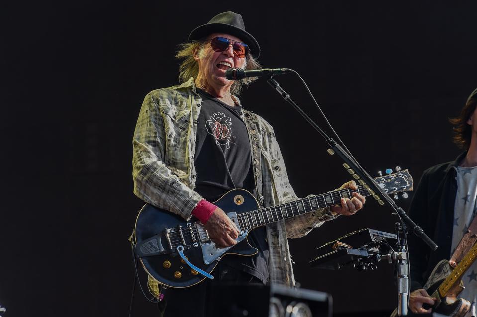 Neil Young Just Like The Rolling Stones Rihanna Rem Etc Blasts Trump For Using His Song Again