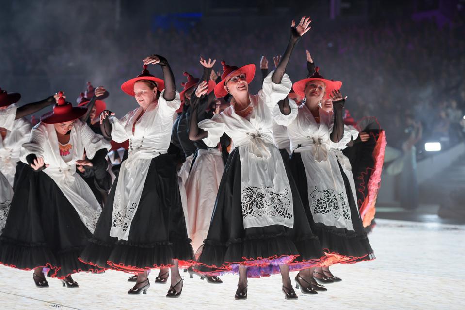 SWITZERLAND-TRADITION-AGRICULTURE-WINE-FESTIVAL