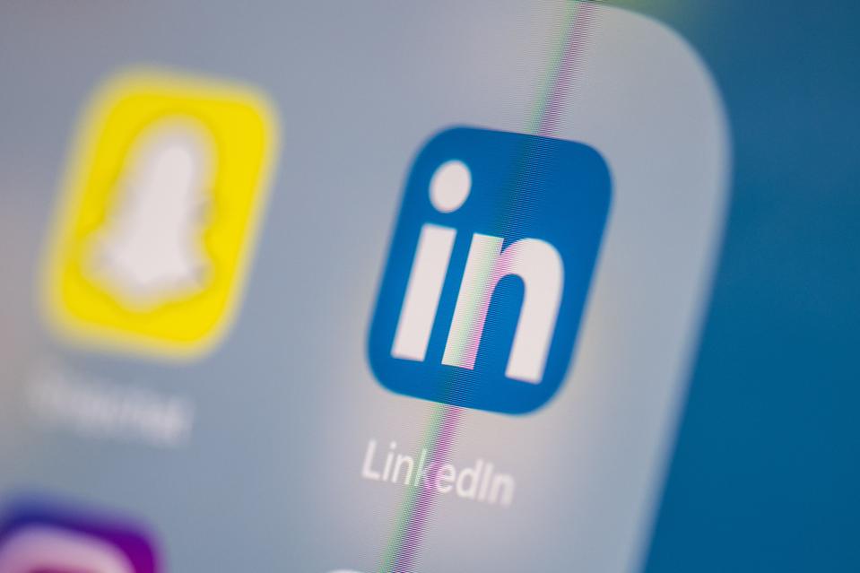 LinkedIn teste une fonctionnalité de type Snapchat pour les entreprises et les particuliers afin de mettre en évidence leur environnement de travail quotidien.