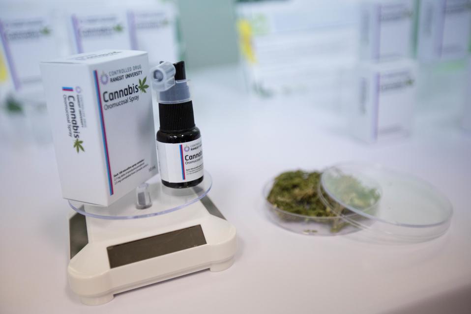 Oromucosal Spray made with Cannabis extract for medical...