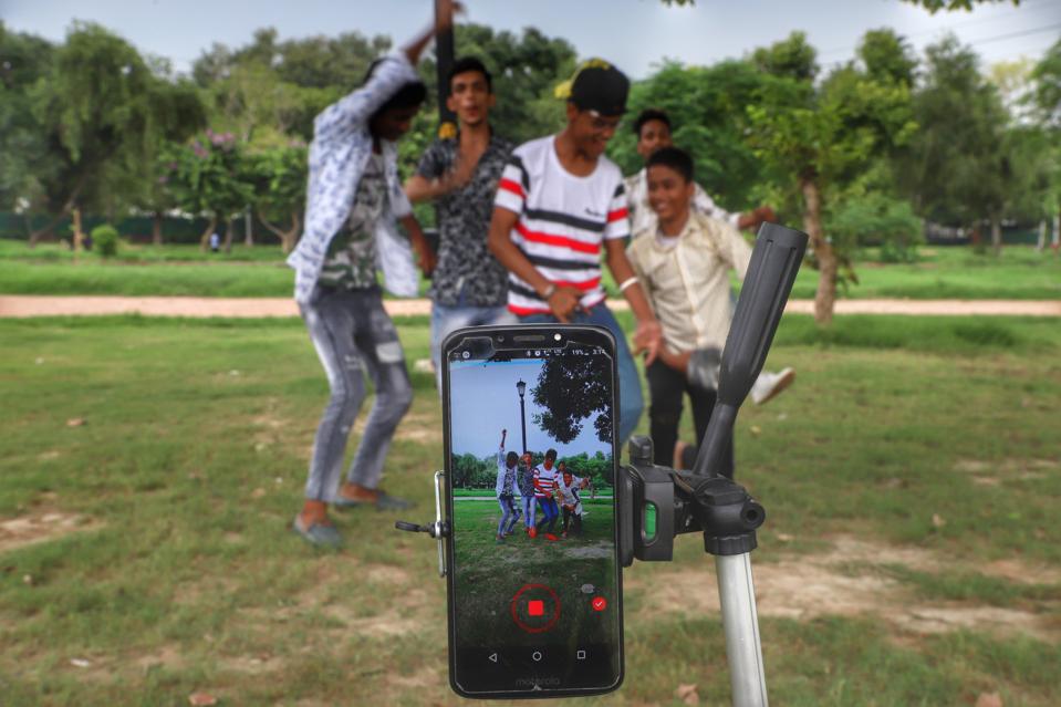 video sharing app to challenge tiktok