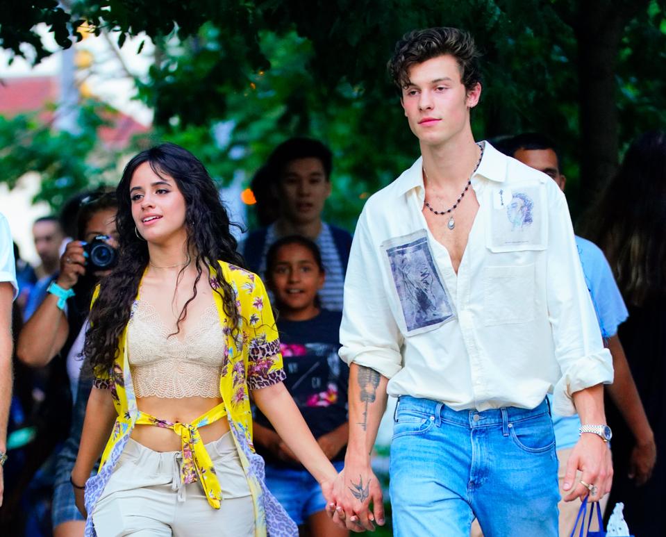 Shawn Mendes And Camila Cabello Finally Hit No 1 On The Hot 100 With Senorita