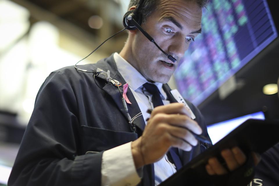 Dow Jones Industrials Average Opens Slightly Higher, After Yesterday's Large Drop
