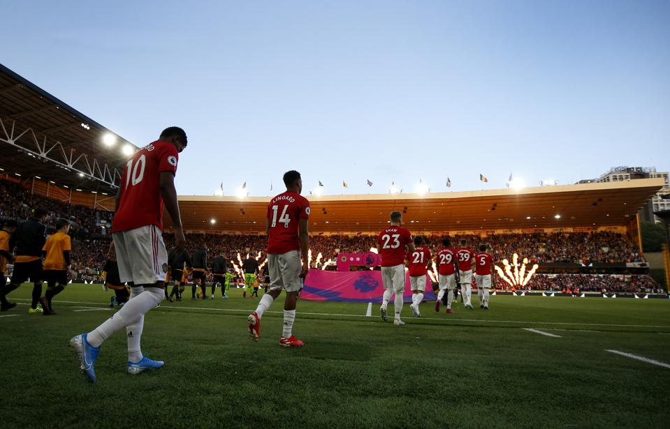Wolverhampton Wanderers v Manchester United - Premier League