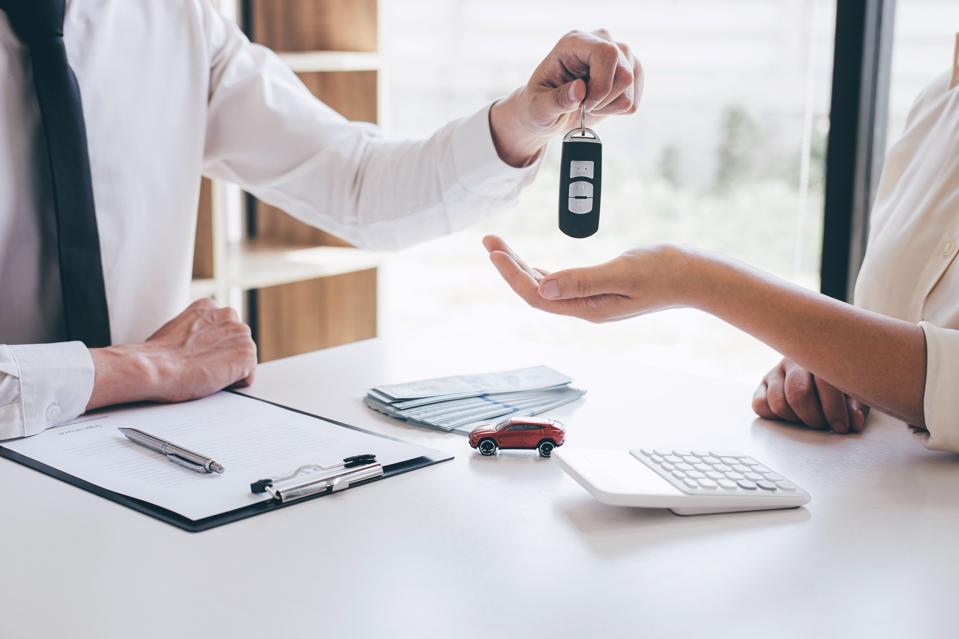 Flexible contract terms add to the popularity of used car leasing