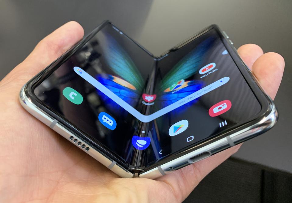 Why The Samsung Galaxy Flip Leaked Video Is Concerning