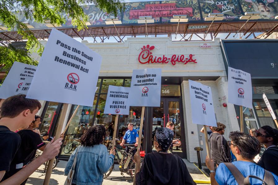 Brands That Promote Social Values Face Conflicted Consumers