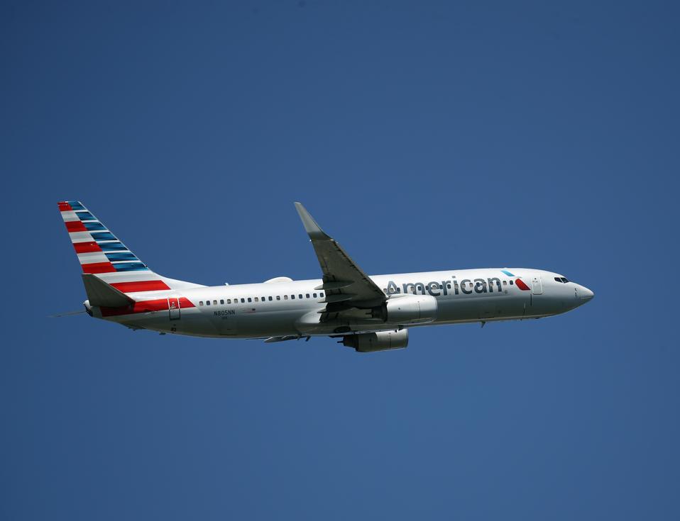 Flugzeugverkehr am JFK-Flughafen in New York