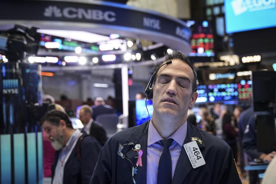 Recession Fears Are Rising, With Surveys Showing Optimism At New Lows