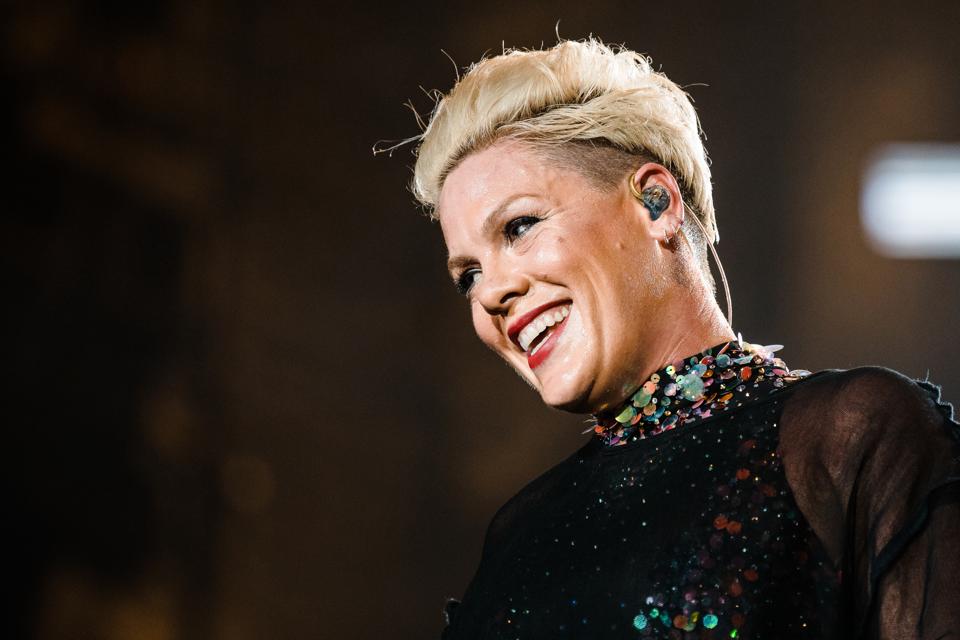 Pollstar Names P Nk 2019 Artist Of The Year