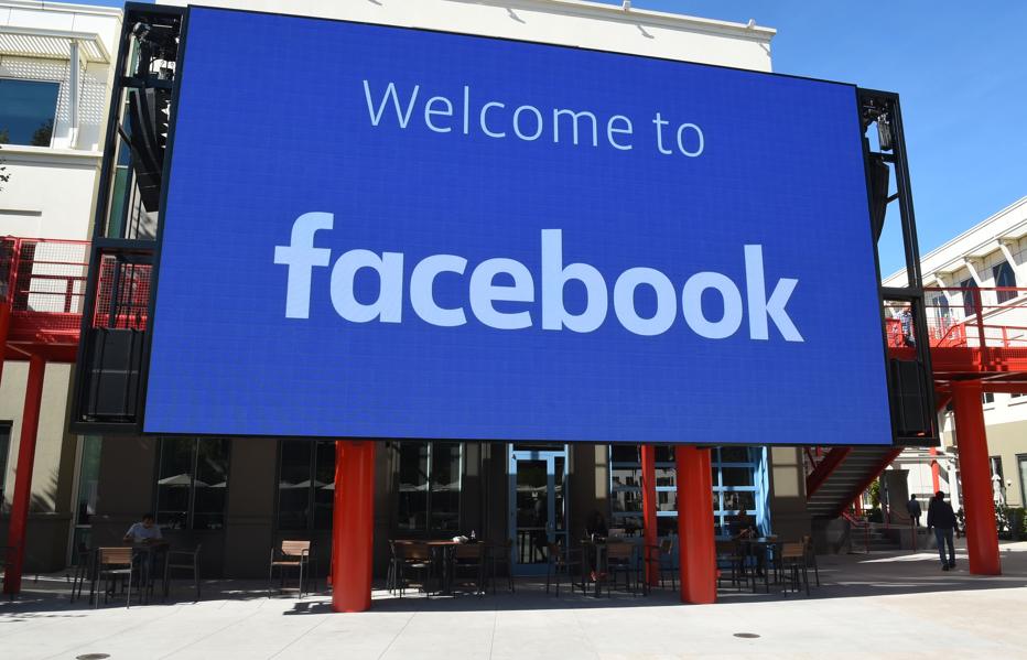 Facebook Usage Drops 26 Percent...And Other Small Business Tech News This Week