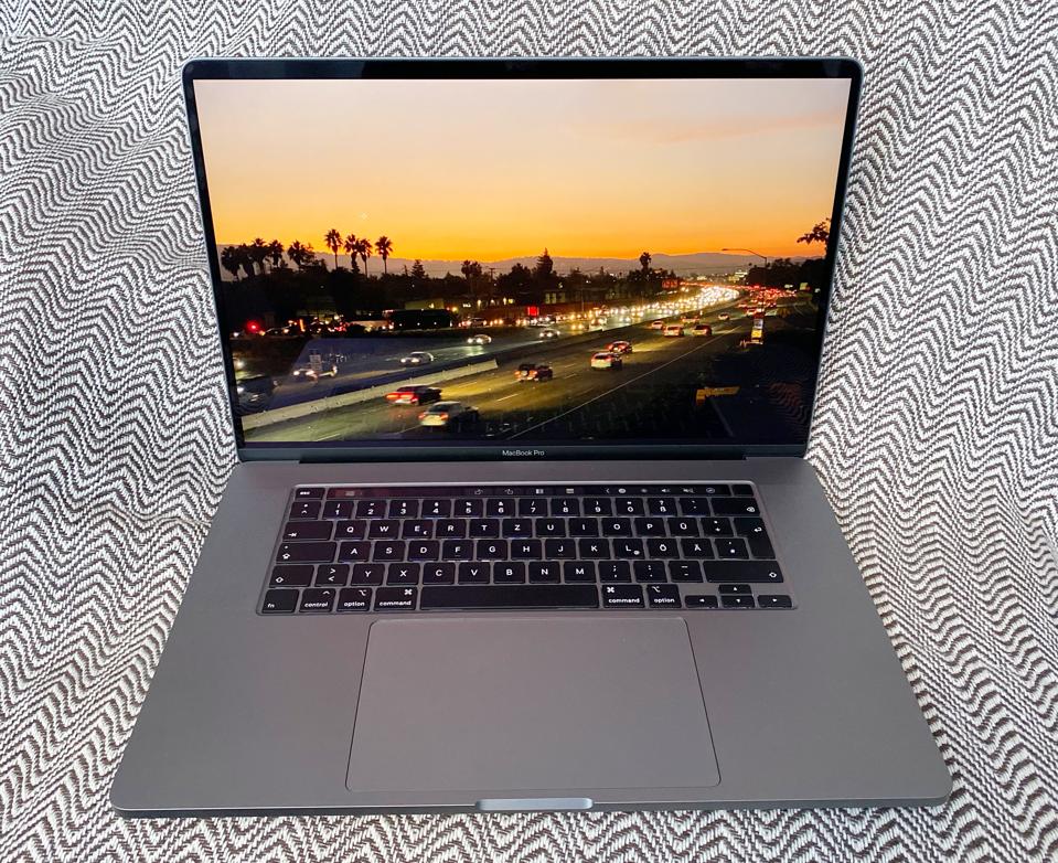 Latest Macbook Pro Leak Reveals Ambitious Release Date