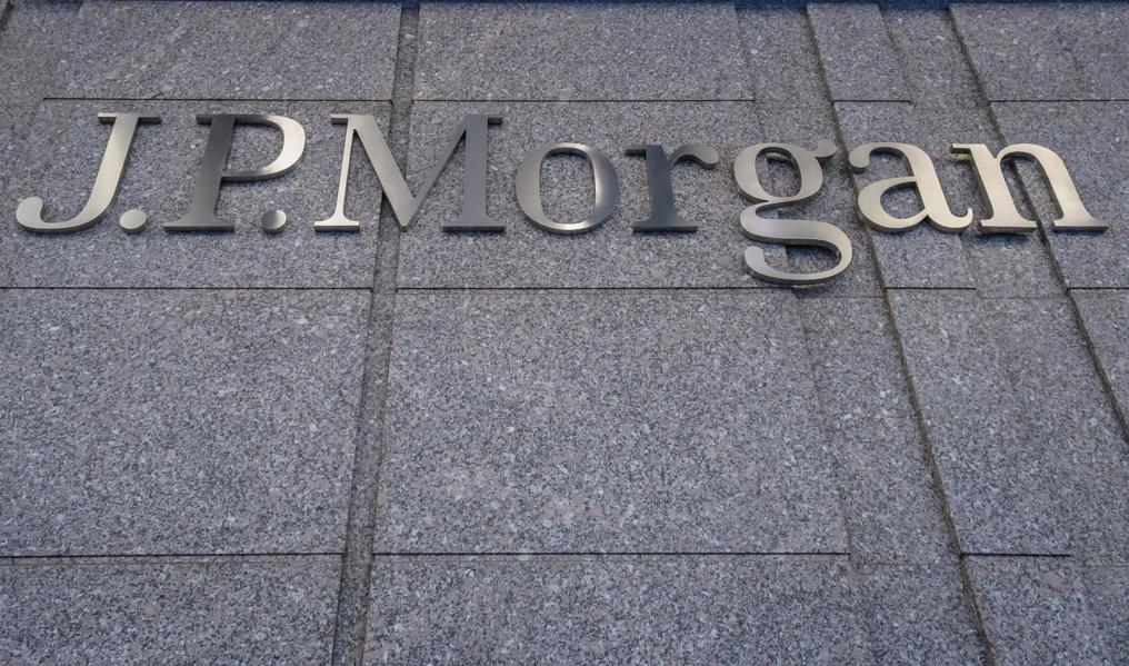 How Important Is The Loans-And-Deposits Banking Business To JPMorgan's Stock?