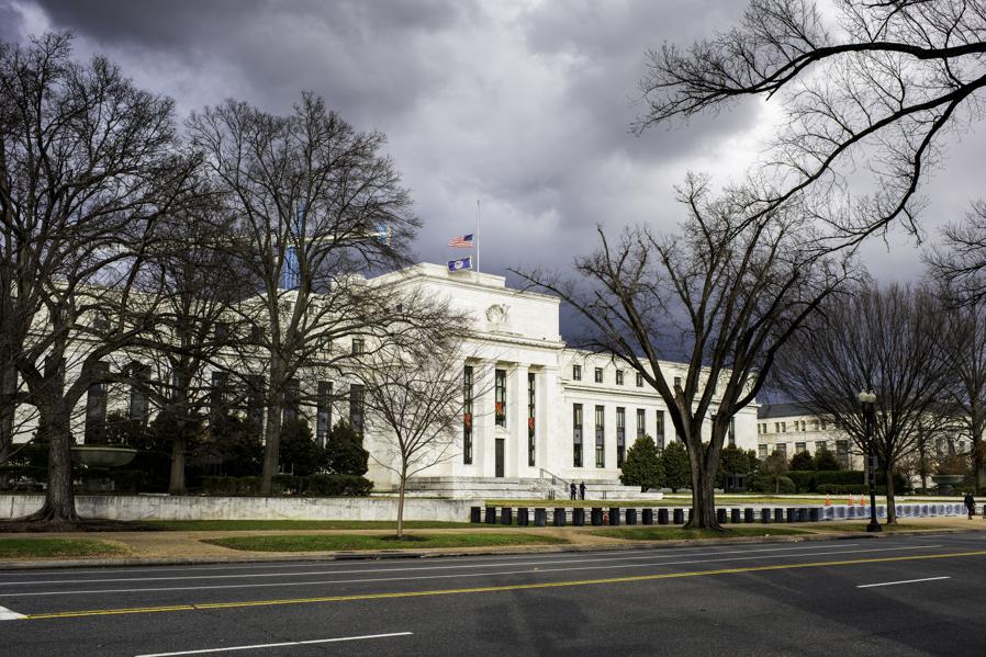 Avoid the Holiday Crowds -- Unwrapping a New Financial Narrative this Season