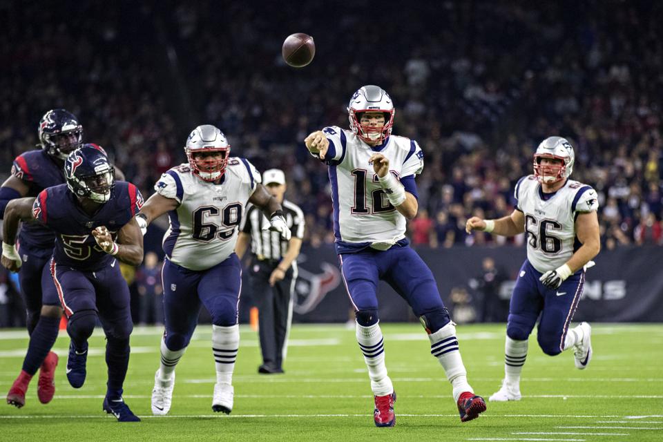 Tom Brady Puts Stock In Realistic Expectations For Patriots Offense