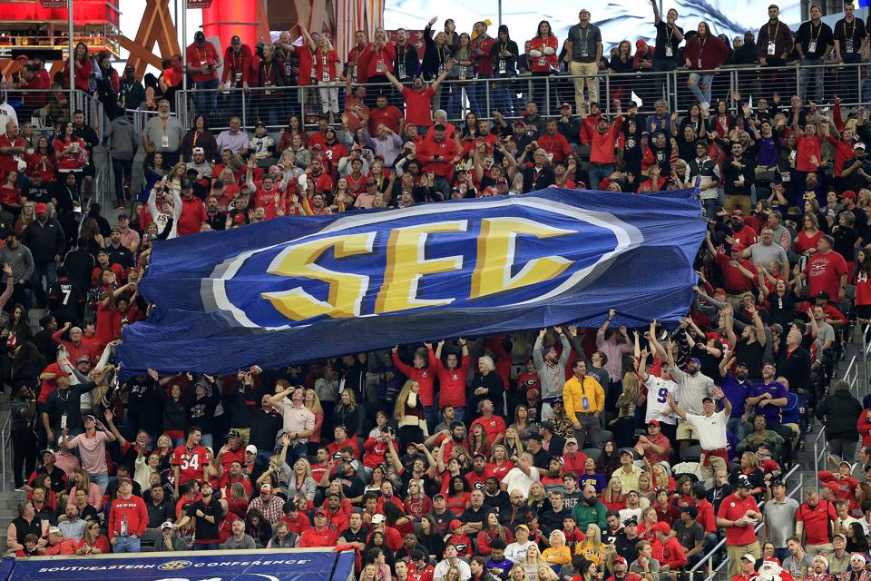 What The Sec Football Tv Deal Says About Disney Viacomcbs Mergers