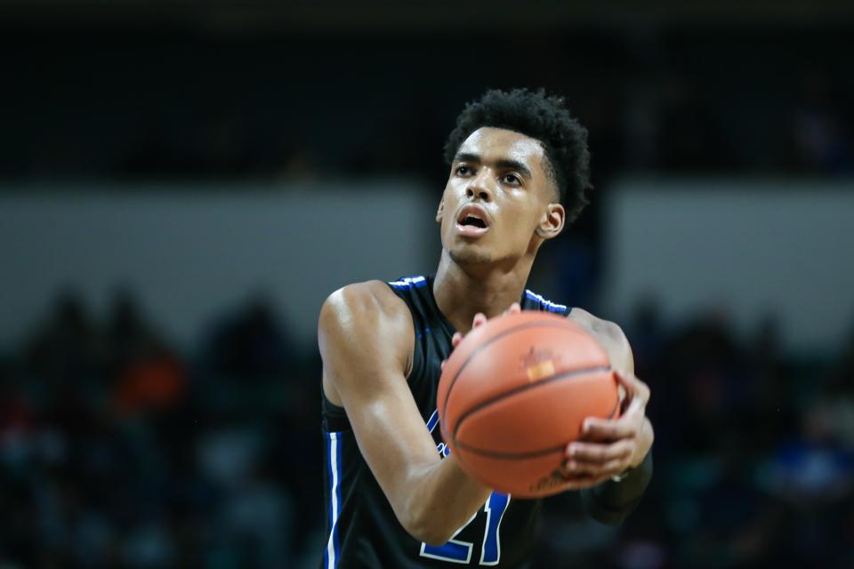 Emoni Bates Becomes First High School Sophomore To Win Gatorade Player Of The Year Award