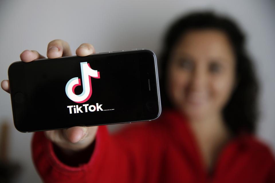 It S Corona Time Tiktok Helps Teens Cope With The Coronavirus