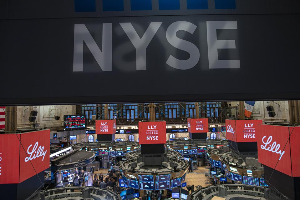 Dow Industrials Cross 29,000 For The First Time As Markets Continue To Soar