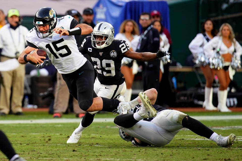 Jacksonville Jaguars v Oakland Raiders