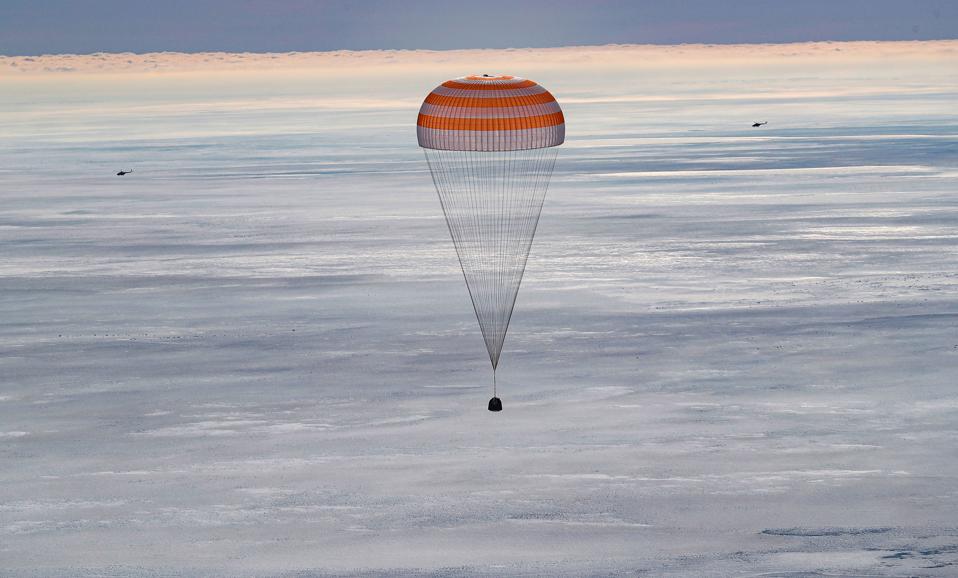 KAZAKHSTAN-RUSSIA-US-ITALY-SPACE-ISS-LANDING