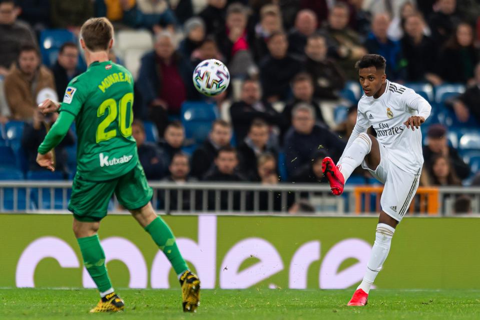 Rodrygo Wins World S Best Young Player Award Beats Ansu Fati
