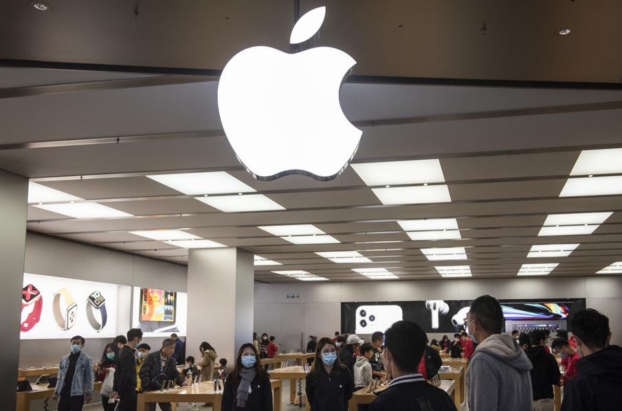 Will Apple's iPhone Business Return To Growth This Year?