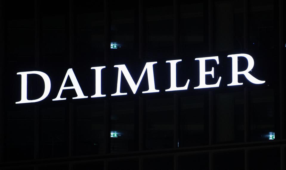 Before the Daimler Annual Press Conference