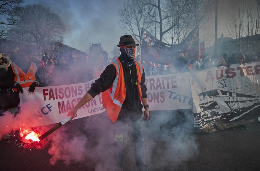 France: Pension Reform Will Likely Succeed Despite Historic Strikes
